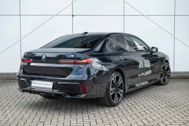 BMW 7-Serie (2025) thumbnail 2