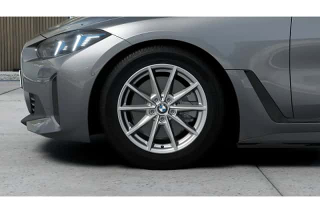 BMW i4 (2026) thumbnail 6