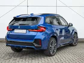 BMW iX1 (2025) thumbnail 2