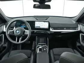 BMW iX1 (2025) thumbnail 3