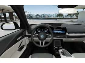 BMW iX1 (2026) thumbnail 7