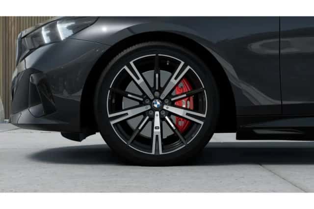 BMW i5 (2026) thumbnail 6