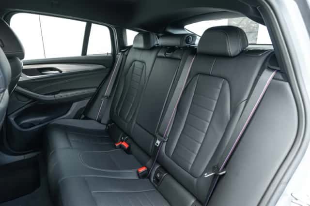 BMW X4 (2023) thumbnail 5