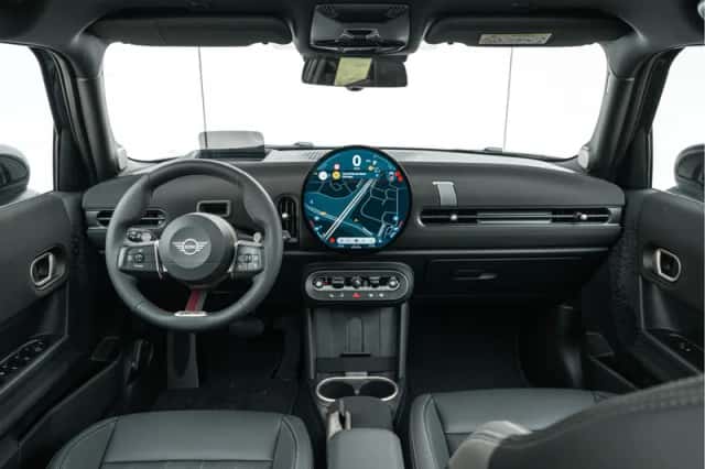 MINI Hatchback (2026) thumbnail 3