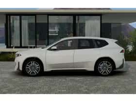 BMW iX3 (2026) thumbnail 5