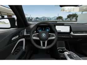 BMW iX2 (2026) thumbnail 7