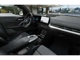 BMW iX2 (2026) thumbnail 8