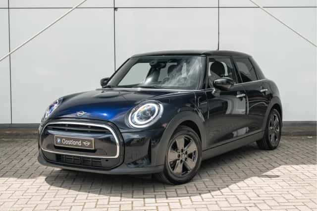MINI Hatchback (2022) thumbnail 1