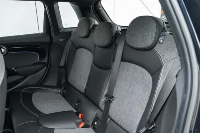 MINI Hatchback (2022) thumbnail 5