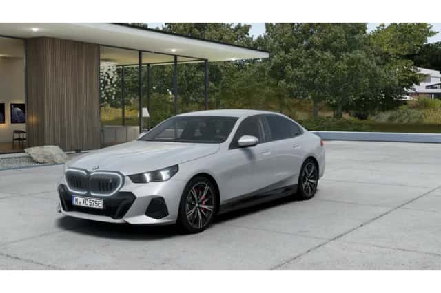 BMW i5 (2026) thumbnail 1