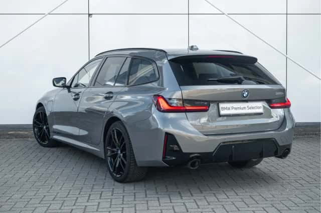 BMW 3-Serie (2024) thumbnail 2