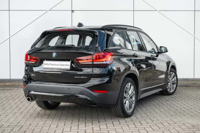 BMW X1 (2021) thumbnail 2