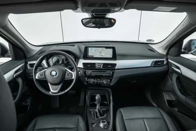 BMW X1 (2021) thumbnail 3