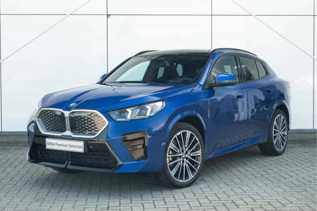 BMW iX2 (2026) thumbnail 1