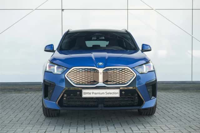 BMW iX2 (2026) thumbnail 6