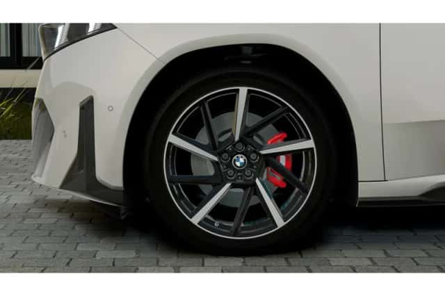 BMW iX3 (2026) thumbnail 6