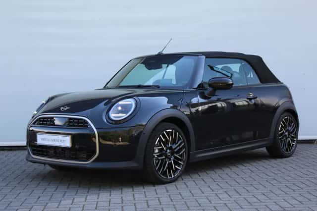 MINI Cabrio (2025) thumbnail 2