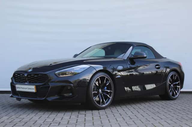 BMW Z4 (2025) thumbnail 2