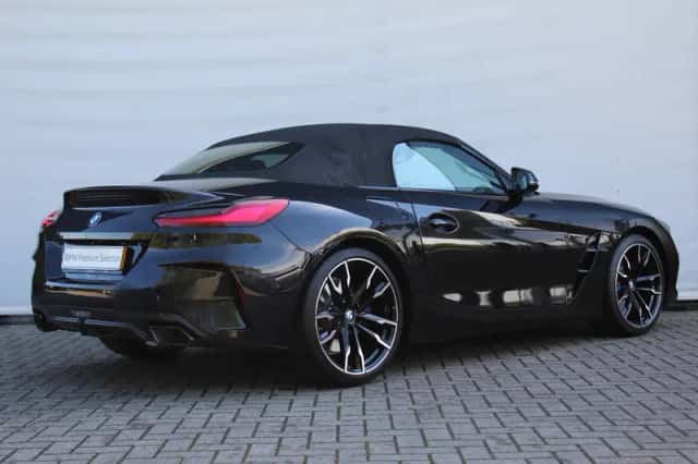 BMW Z4 (2025) thumbnail 3