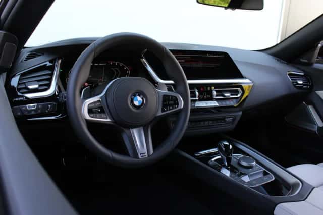 BMW Z4 (2025) thumbnail 6