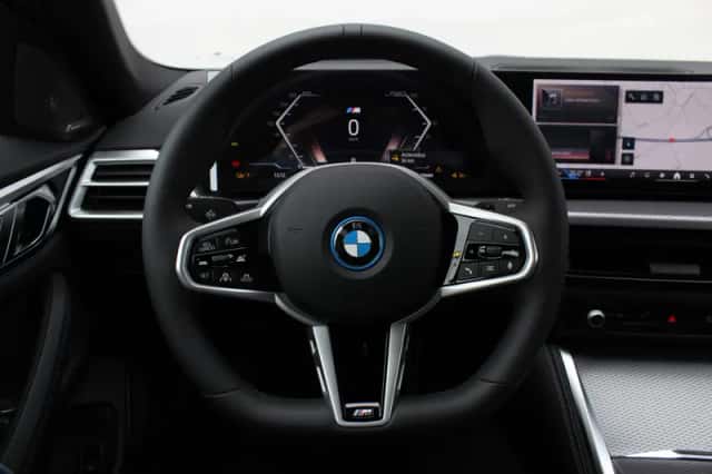 BMW i4 (2026) thumbnail 3