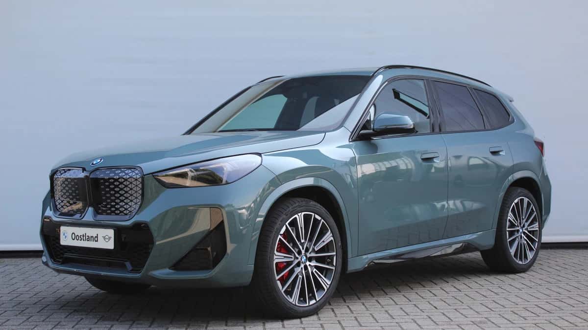 BMW iX1 (2026) — foto 1