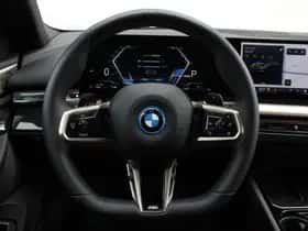 BMW 5-Serie (2025) thumbnail 2