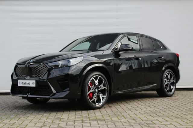 BMW iX2 (2026) thumbnail 1