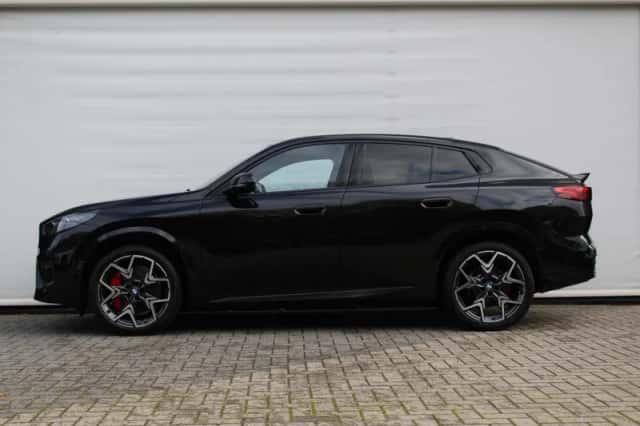 BMW iX2 (2026) thumbnail 2