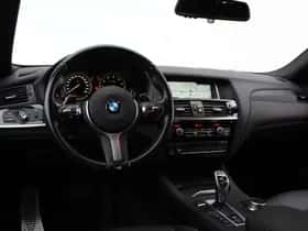 BMW X4 (2018) thumbnail 3