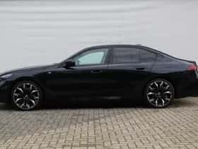 BMW i5 (2024) thumbnail 2