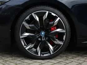 BMW i5 (2024) thumbnail 11