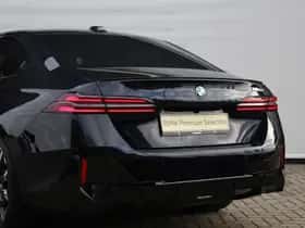 BMW i5 (2024) thumbnail 16