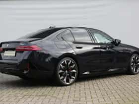 BMW i5 (2024) thumbnail 3