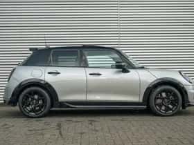MINI Hatchback (2025) thumbnail 3