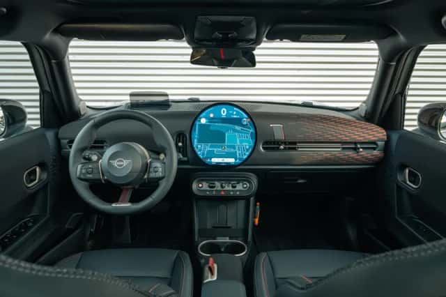 MINI Hatchback (2025) thumbnail 5