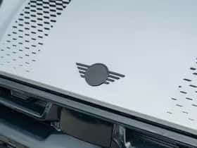 MINI Hatchback (2025) thumbnail 6