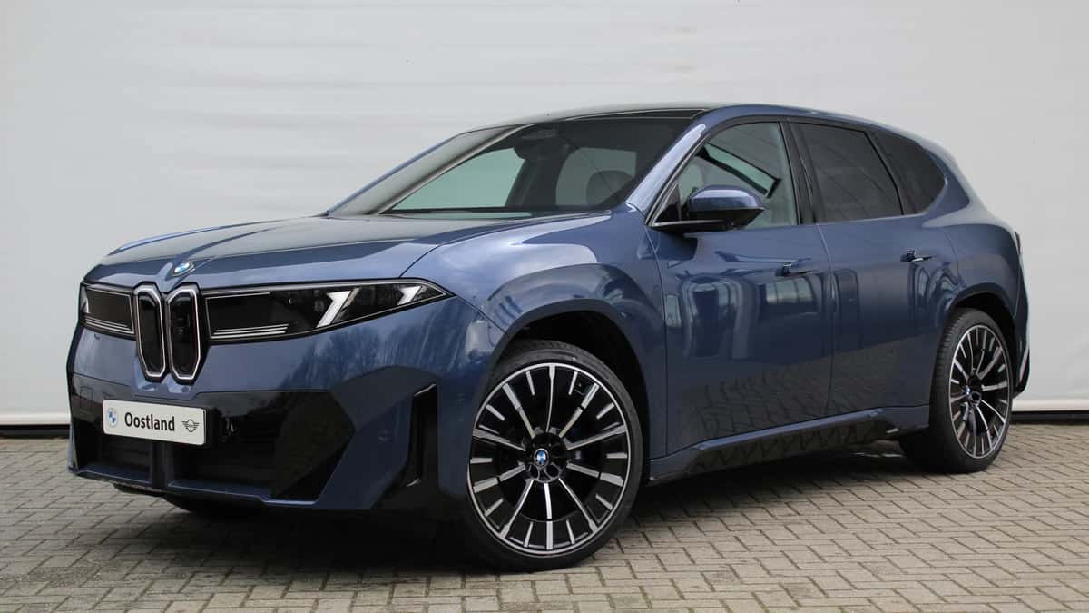 BMW iX3 (2026) — foto 1