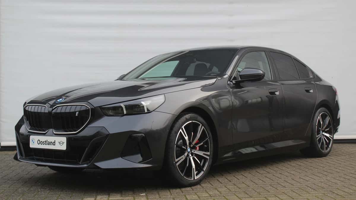 BMW i5 (2026) — foto 1