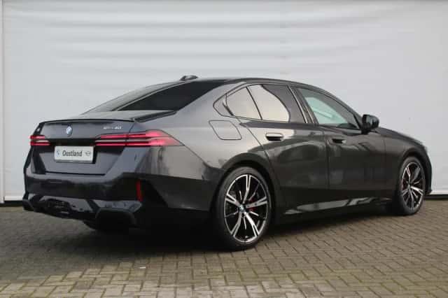 BMW i5 (2026) thumbnail 6