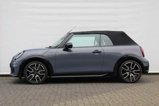 MINI Cabrio (2025) thumbnail 5
