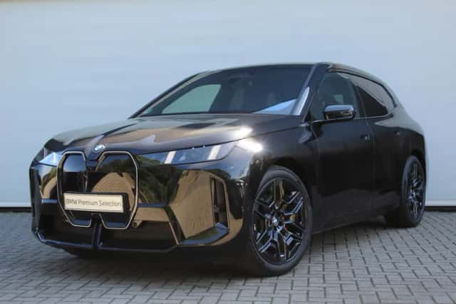 BMW iX (2025) thumbnail 1