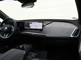 BMW iX (2025) thumbnail 14