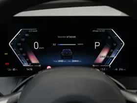 BMW iX (2025) thumbnail 18