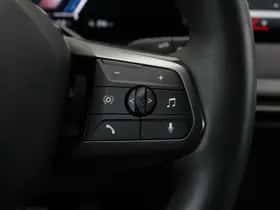 BMW iX (2025) thumbnail 19