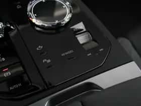 BMW iX (2025) thumbnail 23