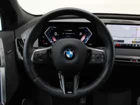 BMW iX (2025) thumbnail 4