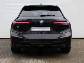 BMW iX (2025) thumbnail 6