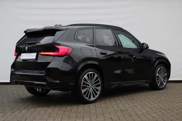 BMW X1 (2024) thumbnail 2