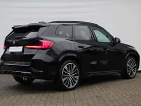 BMW X1 (2024) thumbnail 2